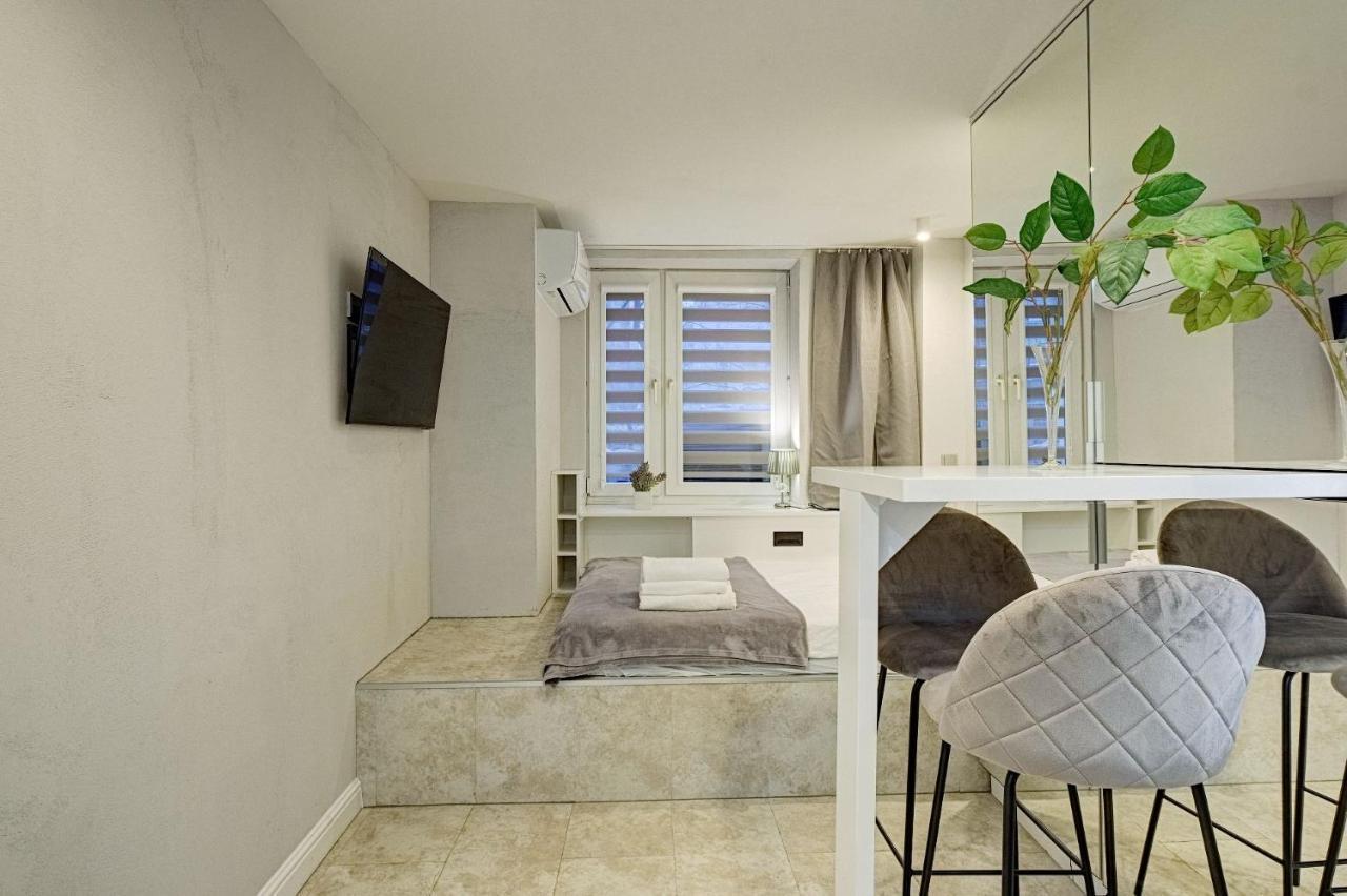 Lobby 55 - Ac And Smart Tv Apartamento Varsóvia Exterior foto